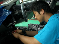 自動車パーツ取付